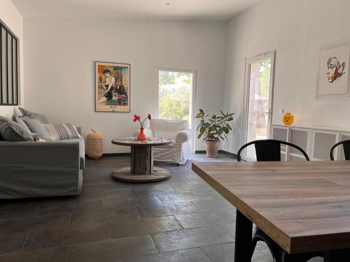 Maisonnette Independante Avec Jardin/Patio Ним Екстериор снимка