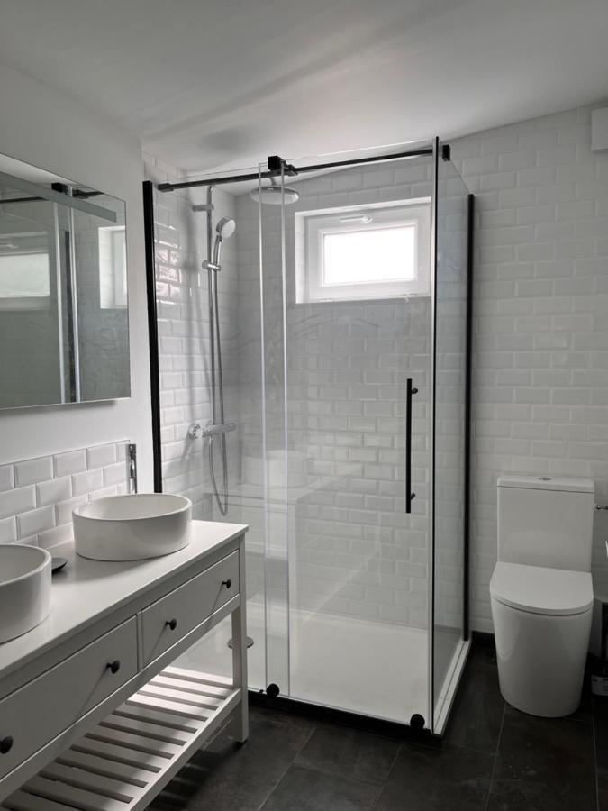 Maisonnette Independante Avec Jardin/Patio Ним Екстериор снимка