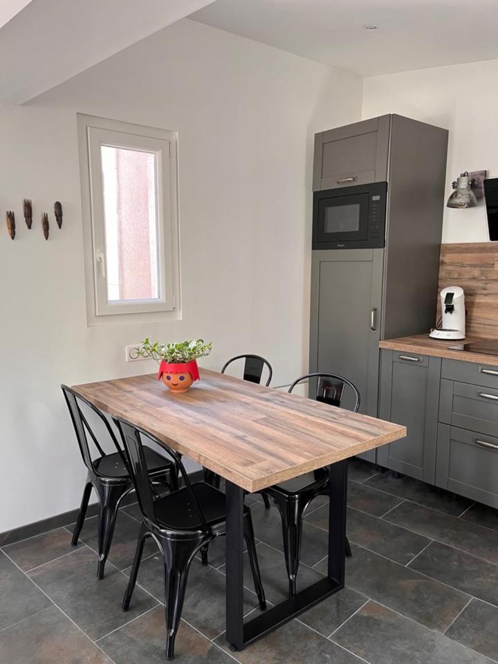 Maisonnette Independante Avec Jardin/Patio Ним Екстериор снимка